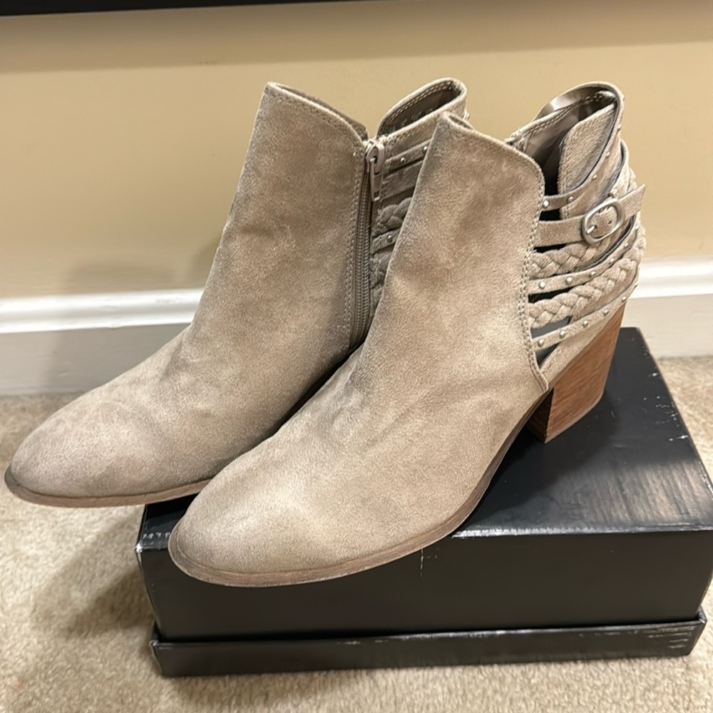 Suede pointed toe taupe booties